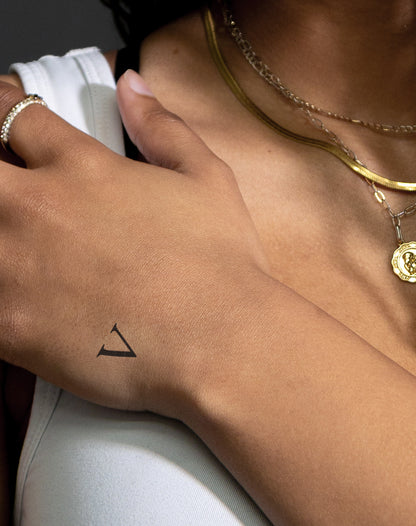 Roman Numeral: V 2 Pcs