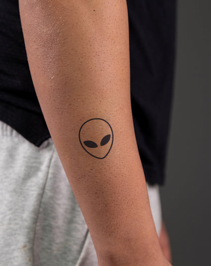 Simple Alien 2 Pcs